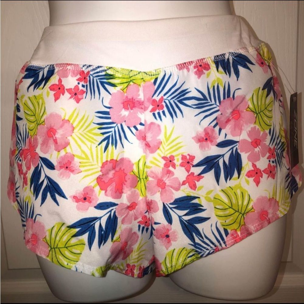 Zone Pro Sz M (7/8) Girls Floral White Athletic Shorts NEW